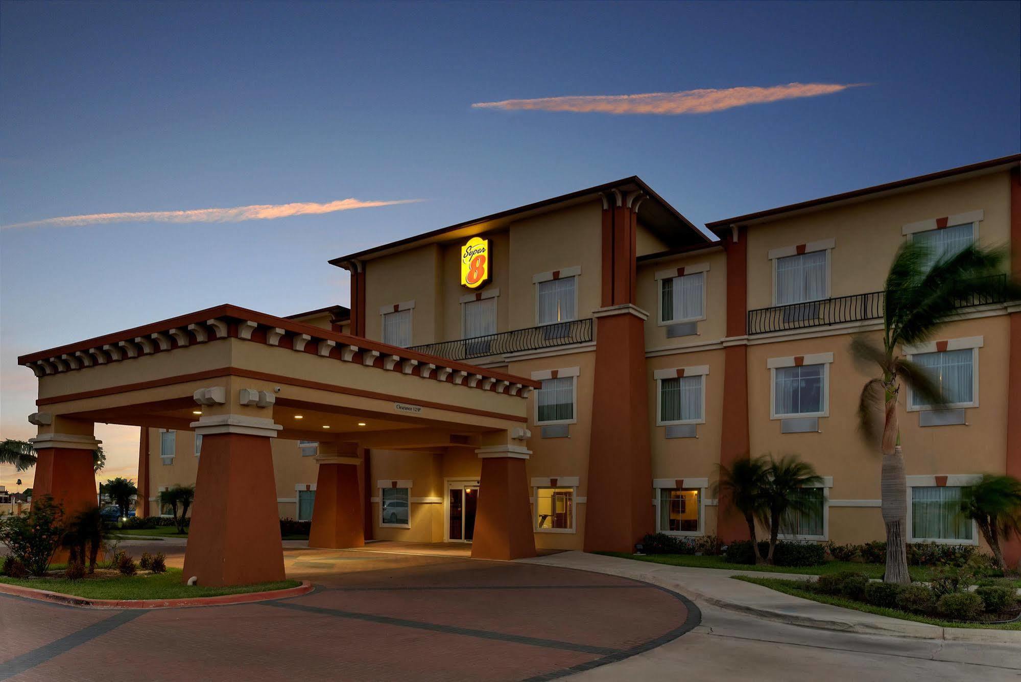 Super 8 By Wyndham Hidalgo At La Plaza Mall & Mcallen Airport Exterior foto